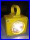 Genuine-US-Navy-Portable-Battle-Lantern-in-Yellow-Very-Good-Condition-Works-01-rn