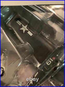 HA1104 Hobby Master F6F-3 Hellcat USN VF-6, Alex Vraciu USS Intrepid