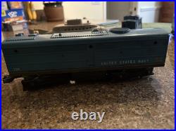 LIONEL POSTWAR #224 UNITED STATES NAVY ALCO DIESEL AB UNITS With four Cars