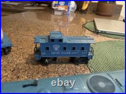 LIONEL POSTWAR #224 UNITED STATES NAVY ALCO DIESEL AB UNITS With four Cars