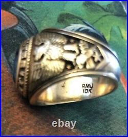 MENS United States NAVY Military Eagle Ring 10k Gold Vietnam Era