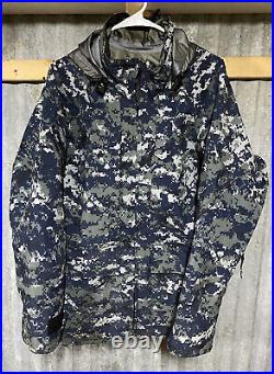 Original US NAVY NWU GORETEX Cold Weather Parka/Jacket Digital Camouflage/sz M-R
