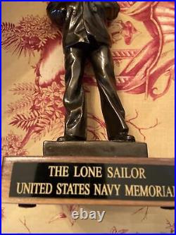 The lone sailor united states navy memorial