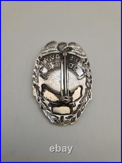 US Navy Pearl Harbor Naval Yard Pin Back #172