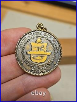 USS Valdez DE-1096 Navy Commissioning Medal & Clip Navy CPO Estate RARE SET
