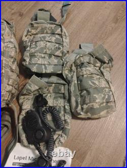 United States Military Camo Backpacks And 3 Camo Radio Bags With Radios