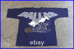 VTG Snoopy DALLAS COWBOYS diving FOOTBALL NFL USA XL Graphic T shirt Navy