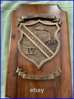 Vintage U. S. Navy USS BADGER FF1071 Brass / Wood Wall Hanging Plaque