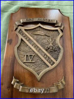 Vintage U. S. Navy USS BADGER FF1071 Brass / Wood Wall Hanging Plaque