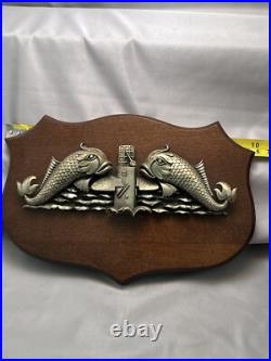 Vintage US Navy Submarine Wall Plaque Submariner Dolphin Insignia R. Pette Vintage US Navy Submarine Wall Plaque Submariner Dolphin Insignia R. Pette