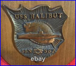 Vintage USS HALIBUT SSN 587 SOLID BRASS MEDALLION ON WOODEN PLAQUE VERY GOOD