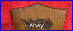 Vintage USS HALIBUT SSN 587 SOLID BRASS MEDALLION ON WOODEN PLAQUE VERY GOOD